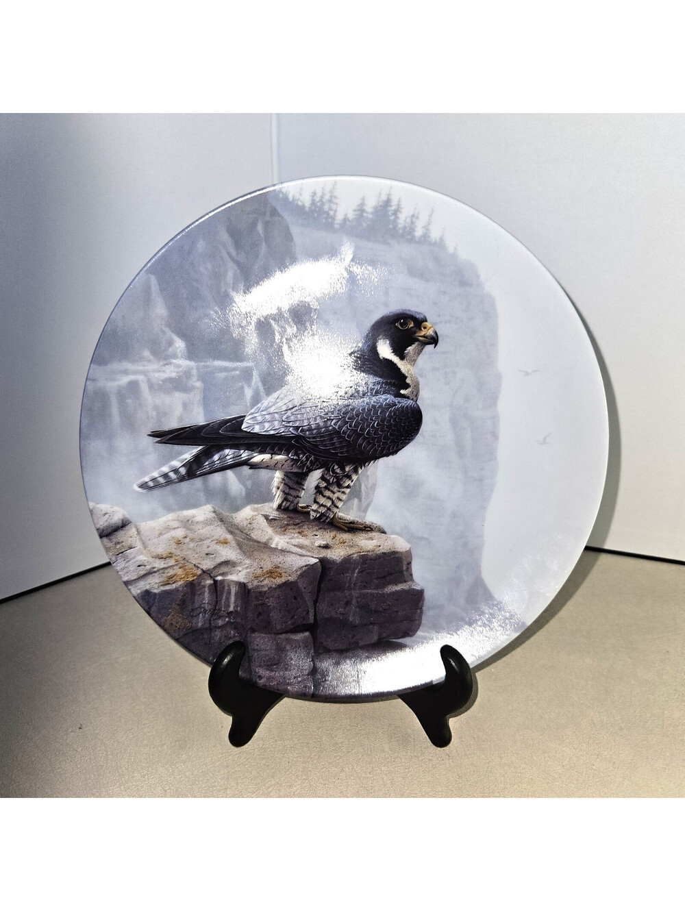1988 Edwin M Knowles “The Peregrine Falcon” Plate Daniel Smith Majestic Birds...